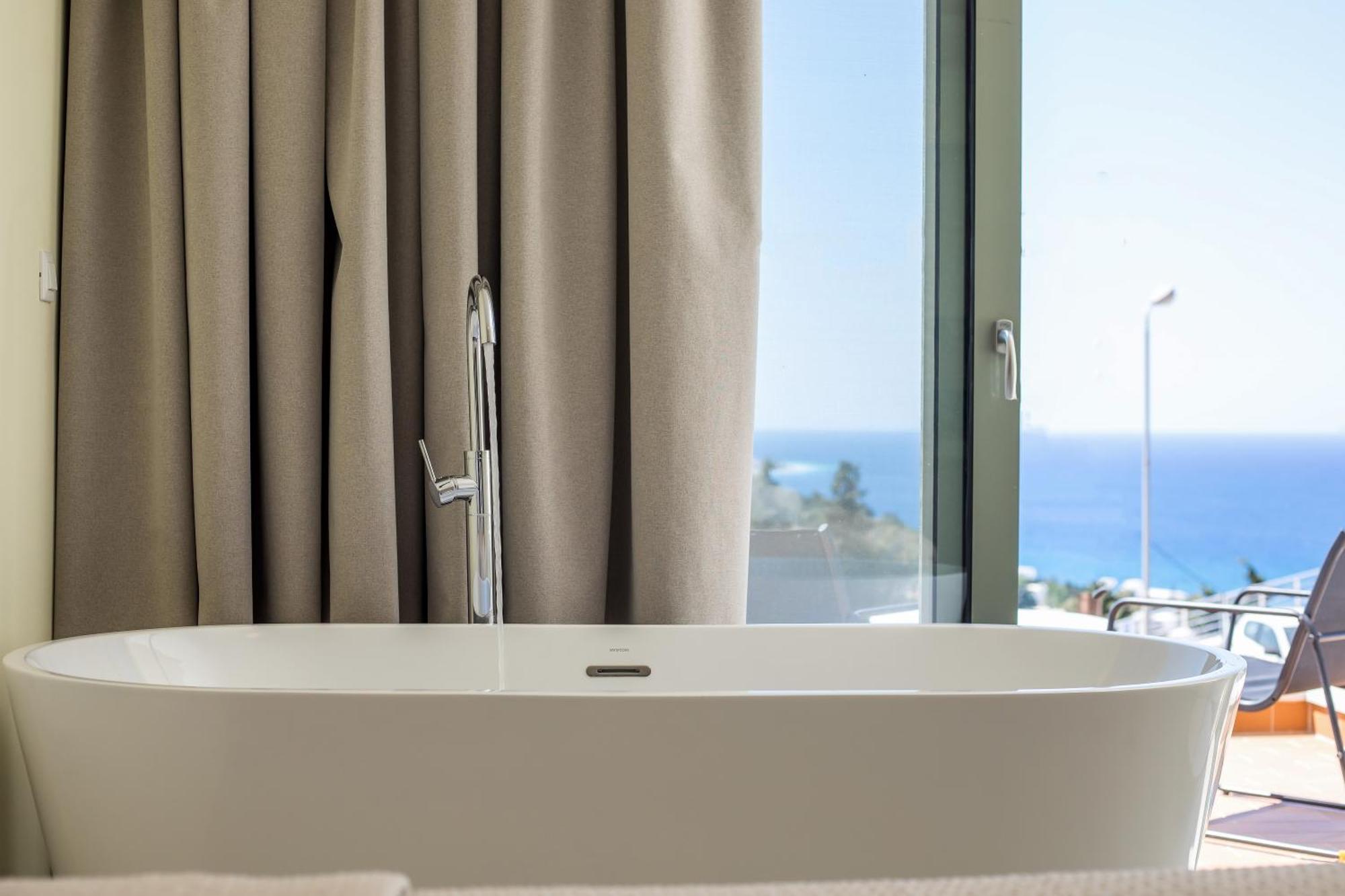 Eden'S Azalea Luxury Suite Rhodes City Buitenkant foto